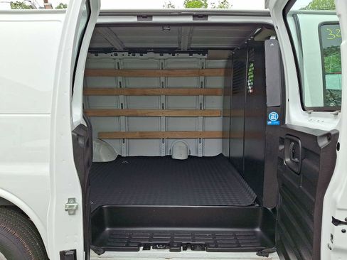 Used 2024 Chevrolet Express 2500 w/ Driver Convenience Package RWD image 10
