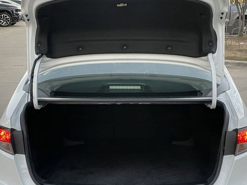 Used 2024 Toyota Corolla LE image 23