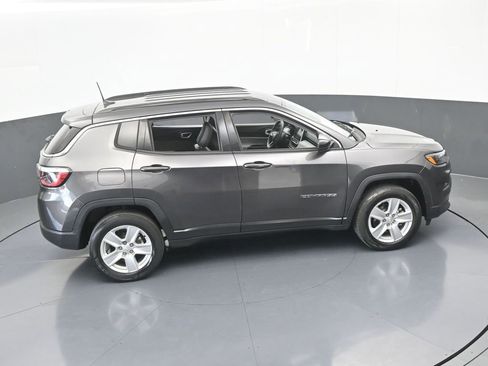 Used 2022 Jeep Compass Latitude image 53
