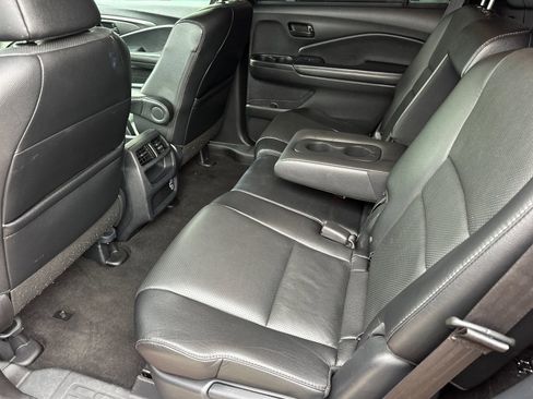 Used 2023 Honda Passport EX-L image 11