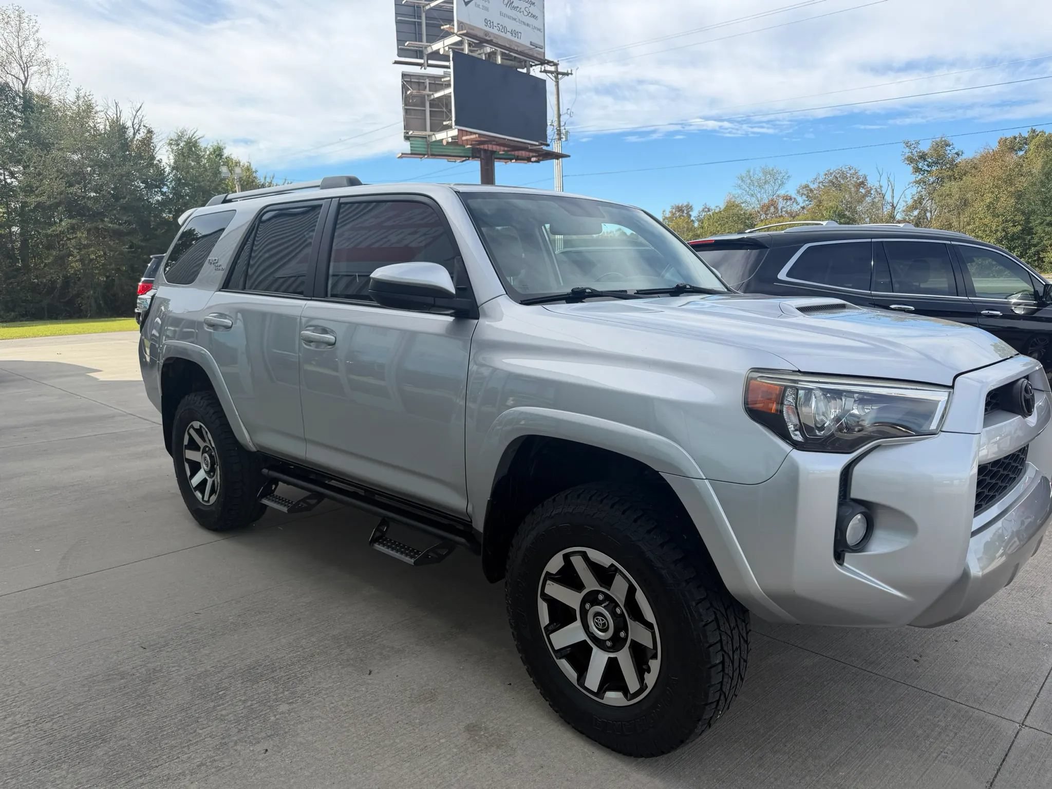 Used 2018 Toyota 4Runner TRD Off-Road AWD/4WD image 27