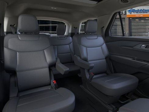 Used 2025 Ford Explorer Active w/ Active Comfort Package AWD/4WD image 12