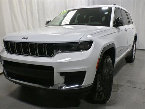 Used 2025 Jeep Grand Cherokee L Laredo image 6