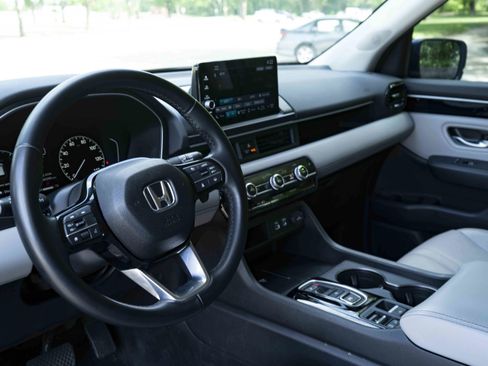 Used 2024 Honda Pilot EX-L image 16