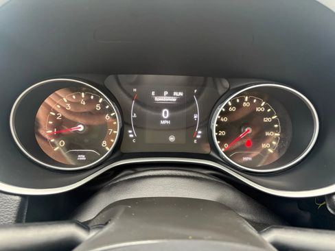 Used 2019 Jeep Compass Latitude FWD image 18