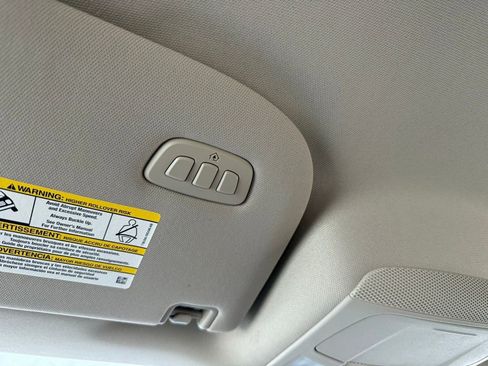 Used 2021 Ford Expedition XLT image 11