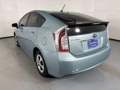 Used 2015 Toyota Prius Two image 6