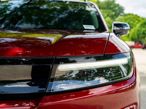 Used 2024 Honda Prologue Touring image 11