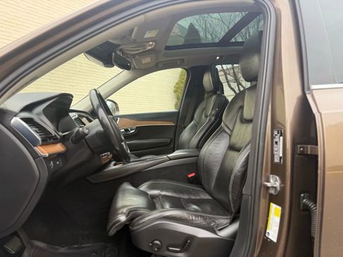 Used 2016 Volvo XC90 T6 Inscription w/ Vision Package image 11