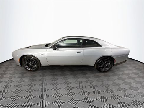 Used 2025 Dodge Charger R/T w/ Quick Order Package 25M R/T image 5