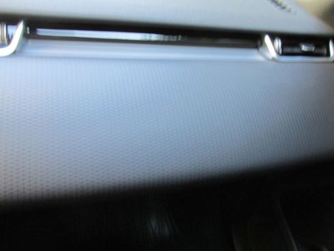 Used 2020 Land Rover Range Rover Evoque S image 46