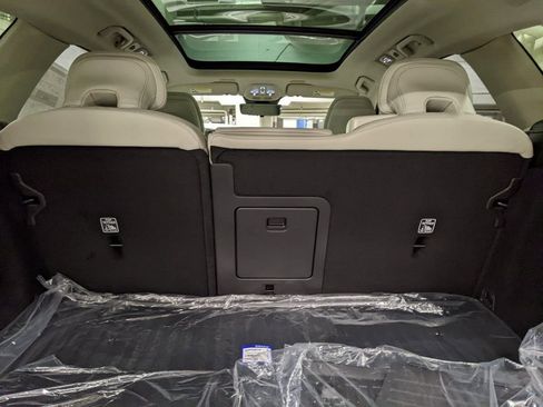 New 2026 Volvo XC60 B5 Ultra w/ Protection Package Premier image 27