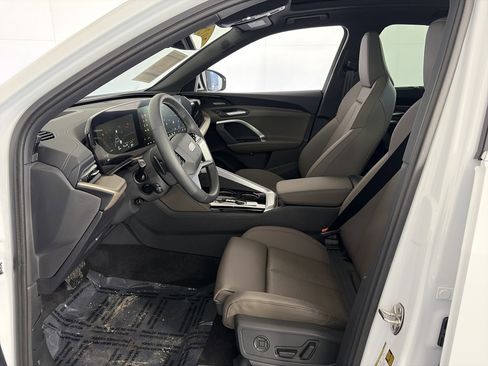 Certified 2025 Audi Q5 Premium Plus w/ Premium Plus image 6