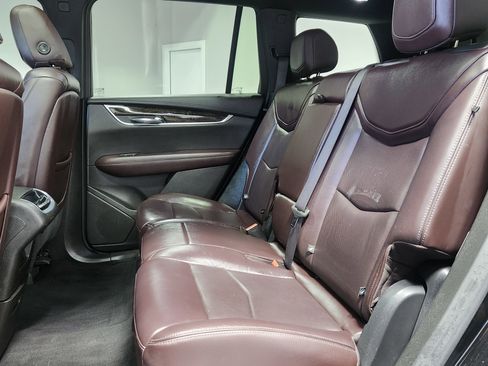 Used 2020 Cadillac XT6 Premium Luxury image 13