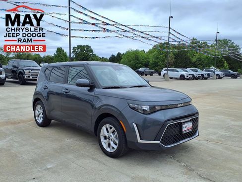 Used 2025 Kia Soul LX FWD image 19