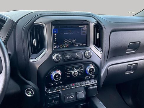 Used 2022 GMC Sierra 1500 Denali RWD image 7