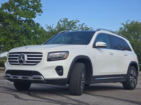 Certified 2024 Mercedes-Benz GLB 250 4MATIC image 13