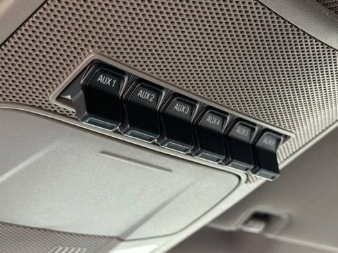 Used 2017 Ford F250 XLT w/ XLT Premium Package image 19