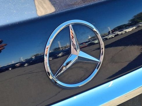 Used 2017 Mercedes-Benz E 300 image 27
