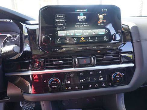 Certified 2025 Nissan Pathfinder SL w/ SL Premium Package FWD image 19