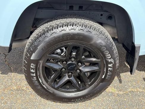 Used 2026 Chevrolet Colorado W/T RWD image 5
