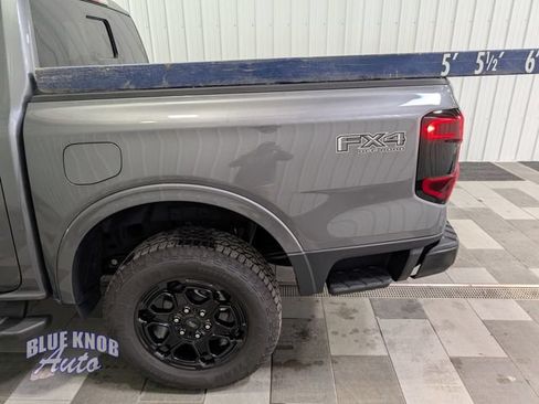 Used 2025 Ford Ranger Lariat w/ FX4 Off-Road Package AWD/4WD image 3