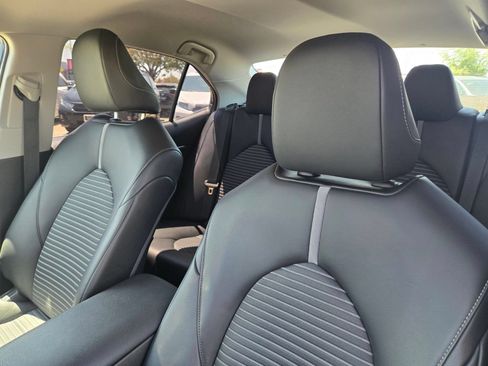 Used 2023 Toyota Camry SE FWD image 13