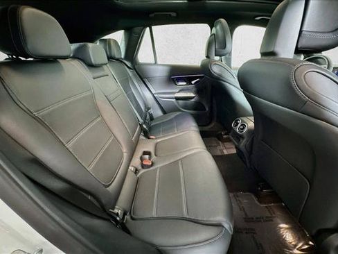 Used 2026 Mercedes-Benz GLC 300 4MATIC image 26