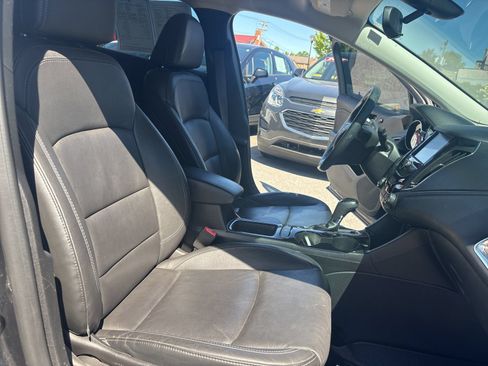Used 2017 Chevrolet Cruze Premier FWD image 19