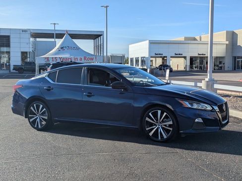 Certified 2022 Nissan Altima 2.5 SR image 7