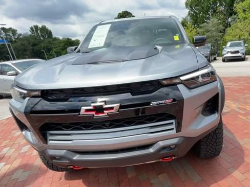 Used 2026 Chevrolet Colorado ZR2 w/ Midnight Edition AWD/4WD image 4