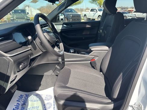 New 2026 Jeep Grand Cherokee Laredo AWD/4WD image 54