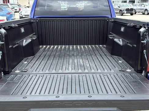 Certified 2025 Toyota Tacoma TRD Sport AWD/4WD image 27