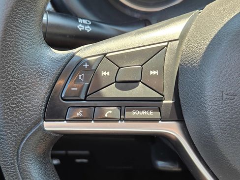 Used 2020 Nissan Kicks S FWD image 32