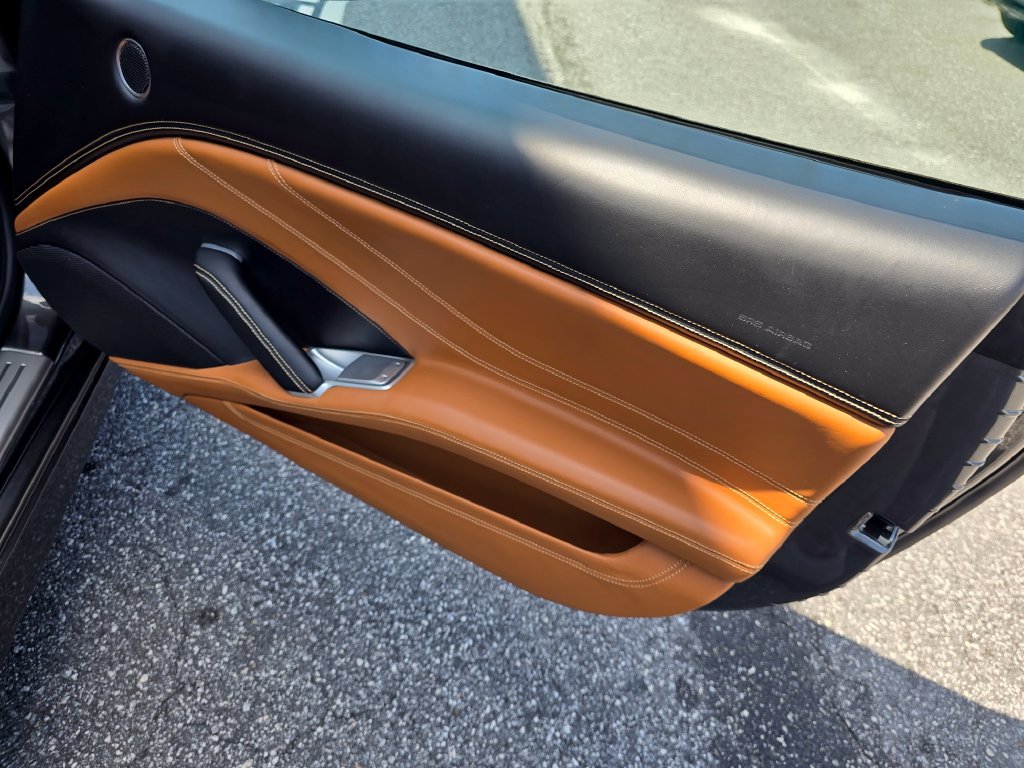 Used 2015 Ferrari California T RWD image 40