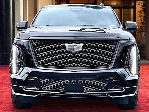 New 2026 Cadillac Escalade ESV V image 3