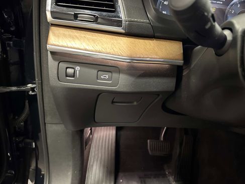 Used 2017 Volvo XC90 T6 Inscription w/ Vision Package image 33