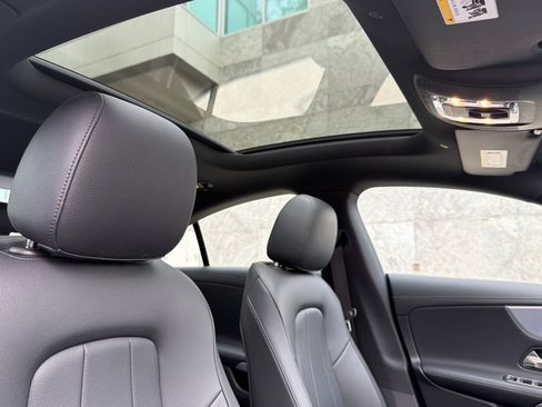 Used 2023 Mercedes-Benz CLA 250 image 15