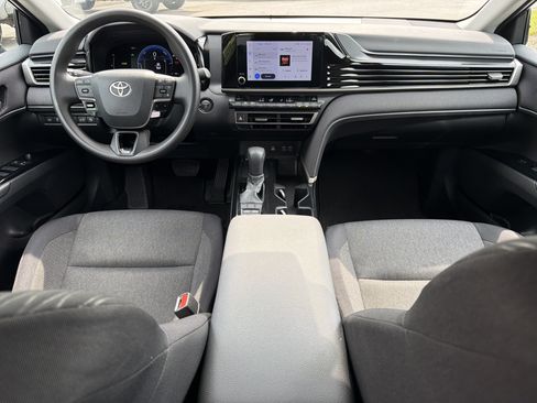 Certified 2025 Toyota Camry LE FWD image 4