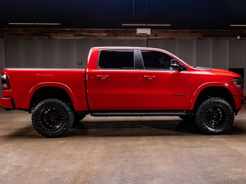 Used 2021 RAM 1500 Laramie AWD/4WD image 10