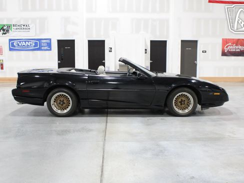 Used 1991 Pontiac Firebird Trans Am image 32