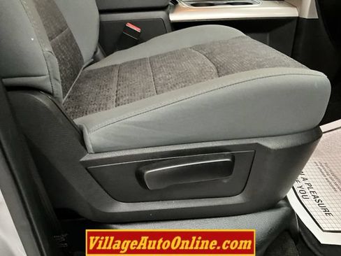 Used 2017 RAM 1500 Big Horn AWD/4WD image 37