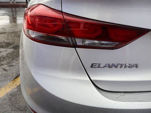 Used 2018 Hyundai Elantra Value Edition FWD image 29