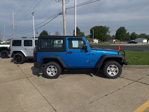 Used 2015 Jeep Wrangler Sport AWD/4WD image 7