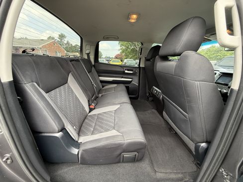 Used 2016 Toyota Tundra SR5 w/ SR5 Upgrade Package image 15