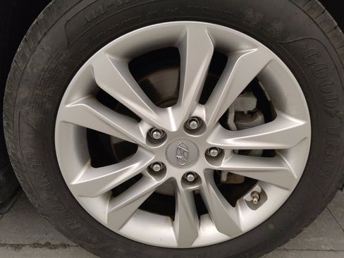 Used 2014 Hyundai Elantra GT FWD image 31