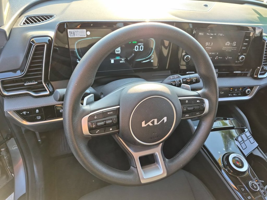 Certified 2025 Kia Sportage LX AWD/4WD image 11