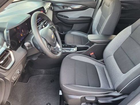 Used 2026 Chevrolet TrailBlazer LT w/ LT Cold Weather Package FWD image 13