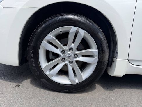 Used 2011 Nissan Altima 2.5 S w/ Convenience Pkg FWD image 10