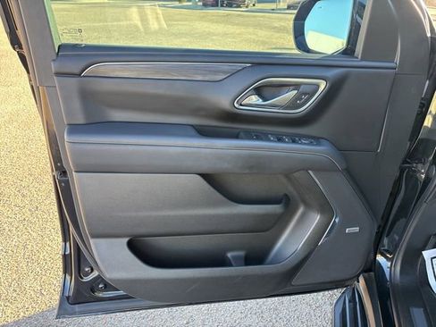 Used 2022 GMC Yukon SLT w/ SLT Luxury Package image 13